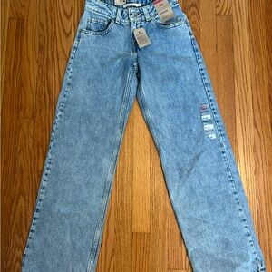 Levi’s Women’s Low-Rise Superlow Jeans Size 24, Length 32